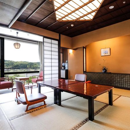 Hotel Yamashiro Onsen Miyabi No Yado Kaga Hyakumangoku Esterno foto