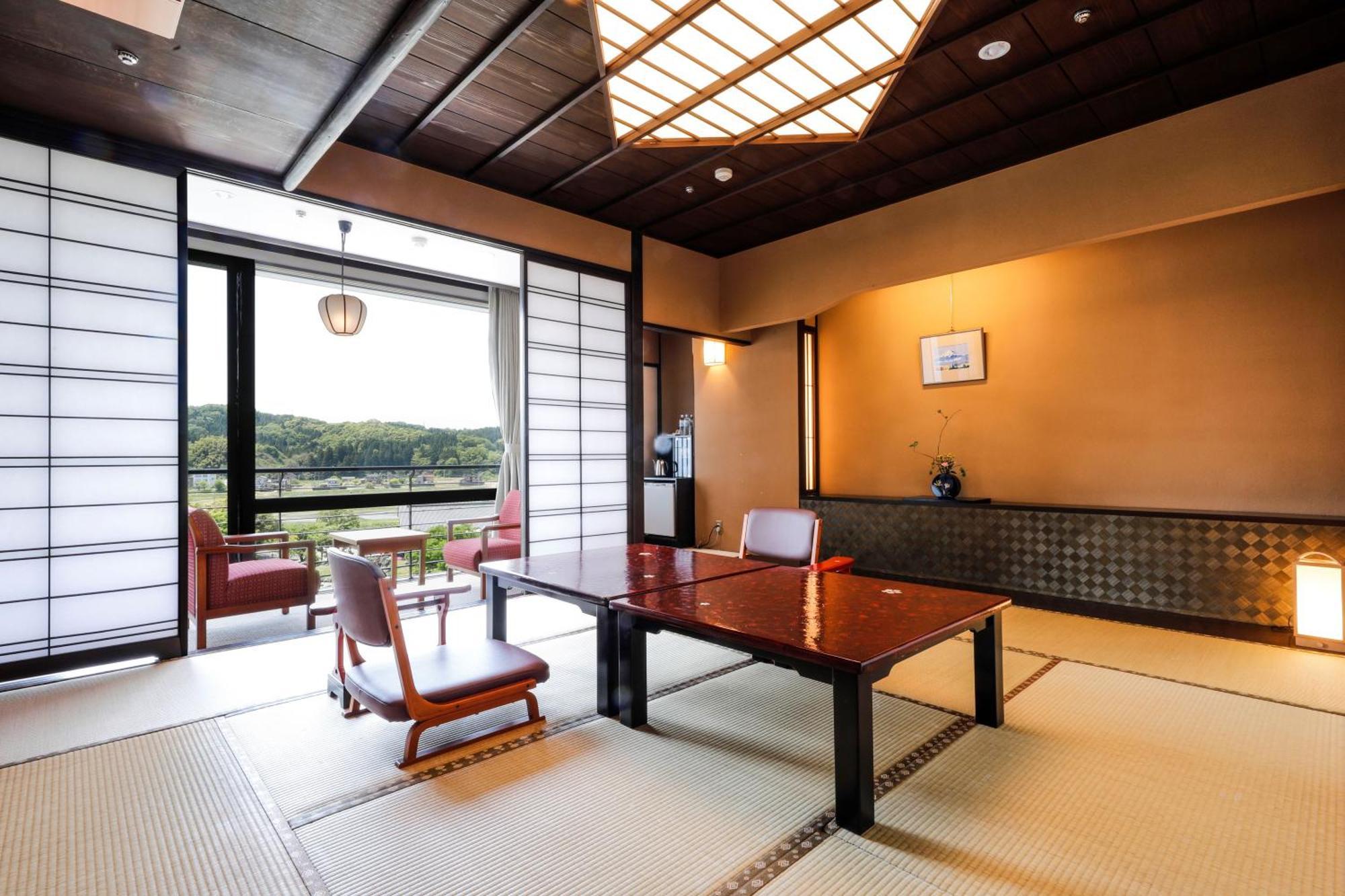 Hotel Yamashiro Onsen Miyabi No Yado Kaga Hyakumangoku Esterno foto
