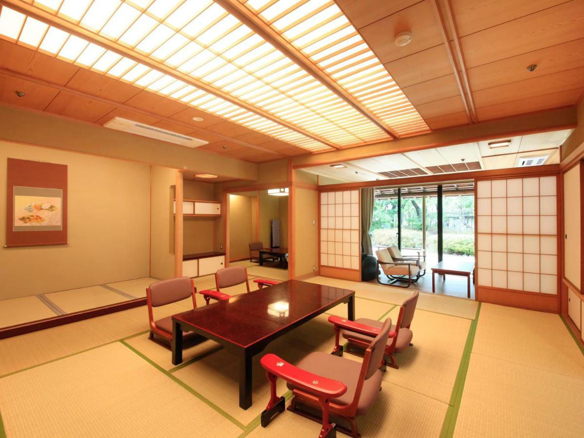 Hotel Yamashiro Onsen Miyabi No Yado Kaga Hyakumangoku Esterno foto